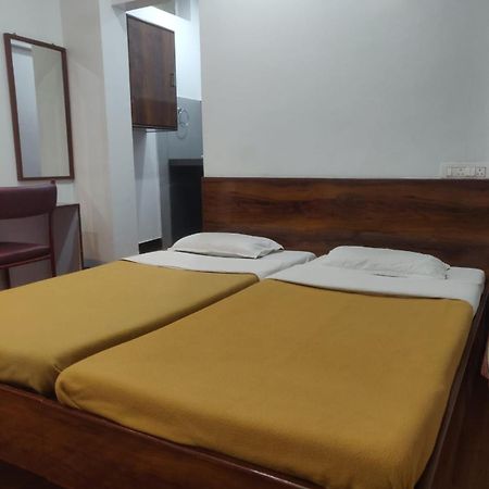 Hotel Parth Residency コールハープル エクステリア 写真