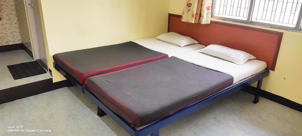 Hotel Parth Residency コールハープル エクステリア 写真