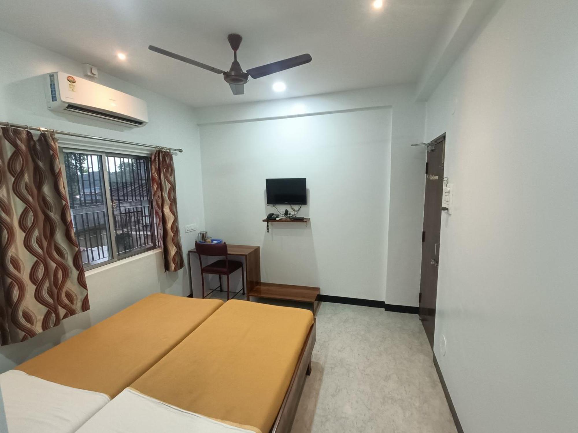 Hotel Parth Residency コールハープル エクステリア 写真