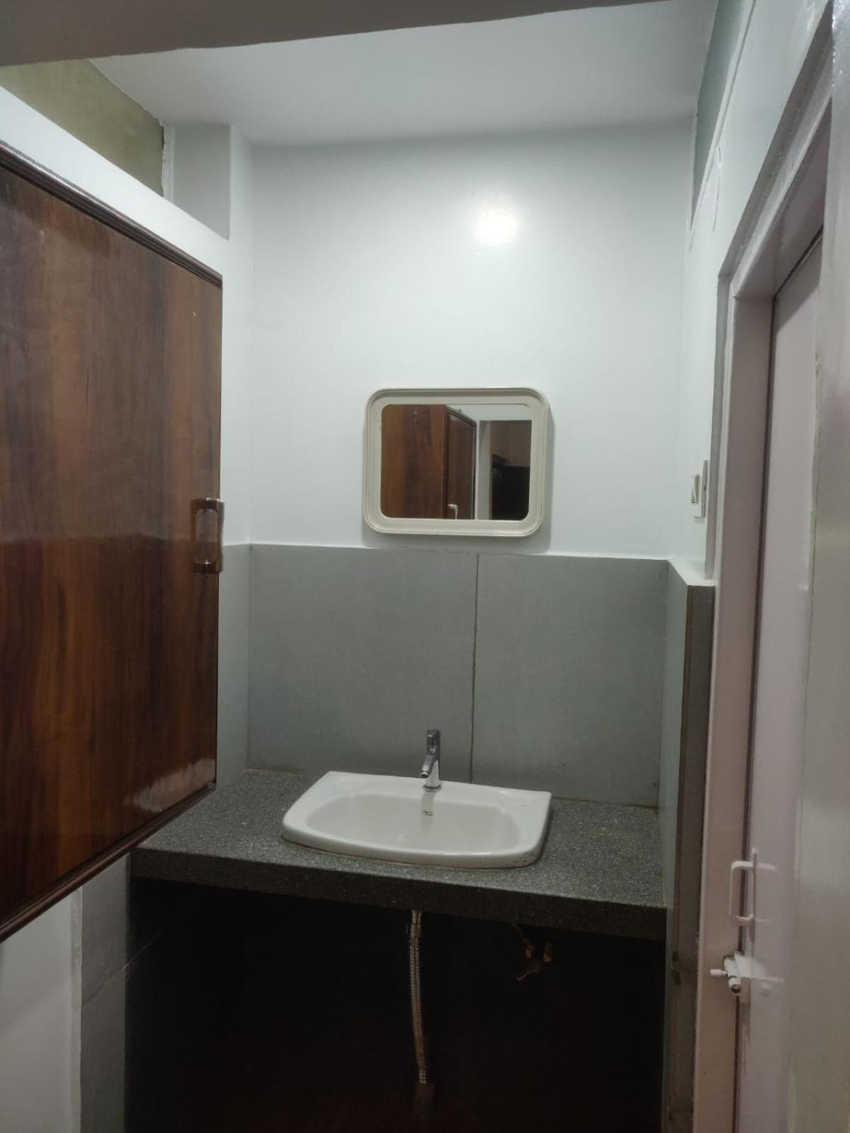 Hotel Parth Residency コールハープル エクステリア 写真