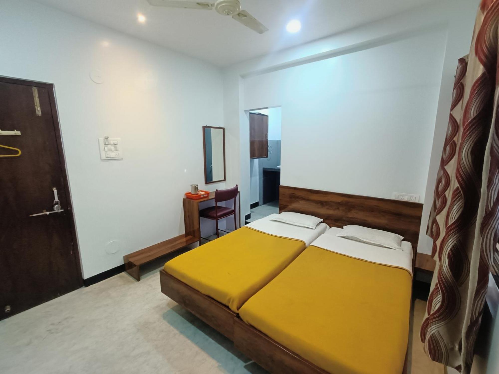 Hotel Parth Residency コールハープル エクステリア 写真